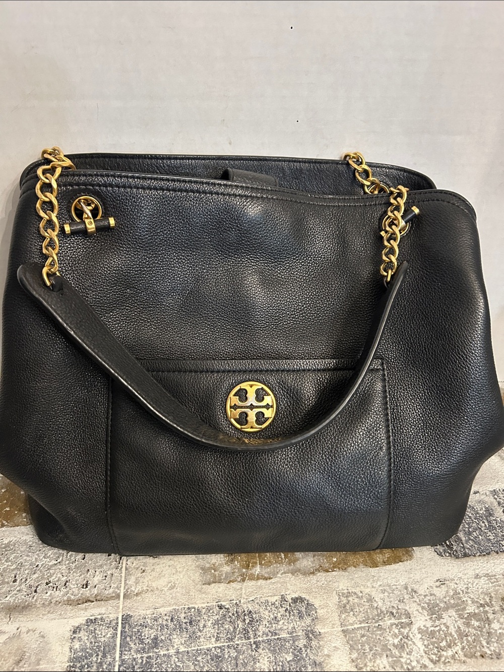 Tory Burch Chelsea Slouchy Black Pebbled Leather Tote Leather & Chain Handles
